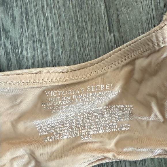 Elegant Victoria Secret Women's Intimates Set - Black, Tan, and Brown - Picture 6 of 8